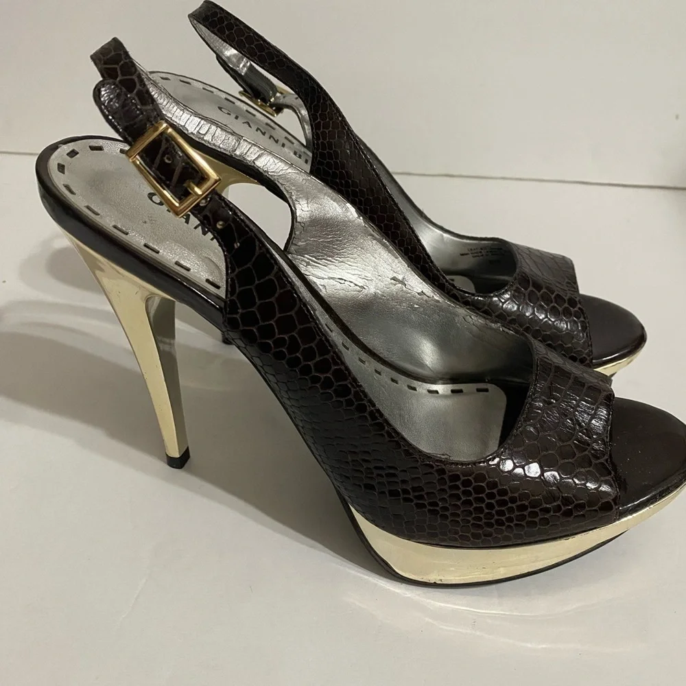 Gianni Bini Women's Brown Courts Size 8M